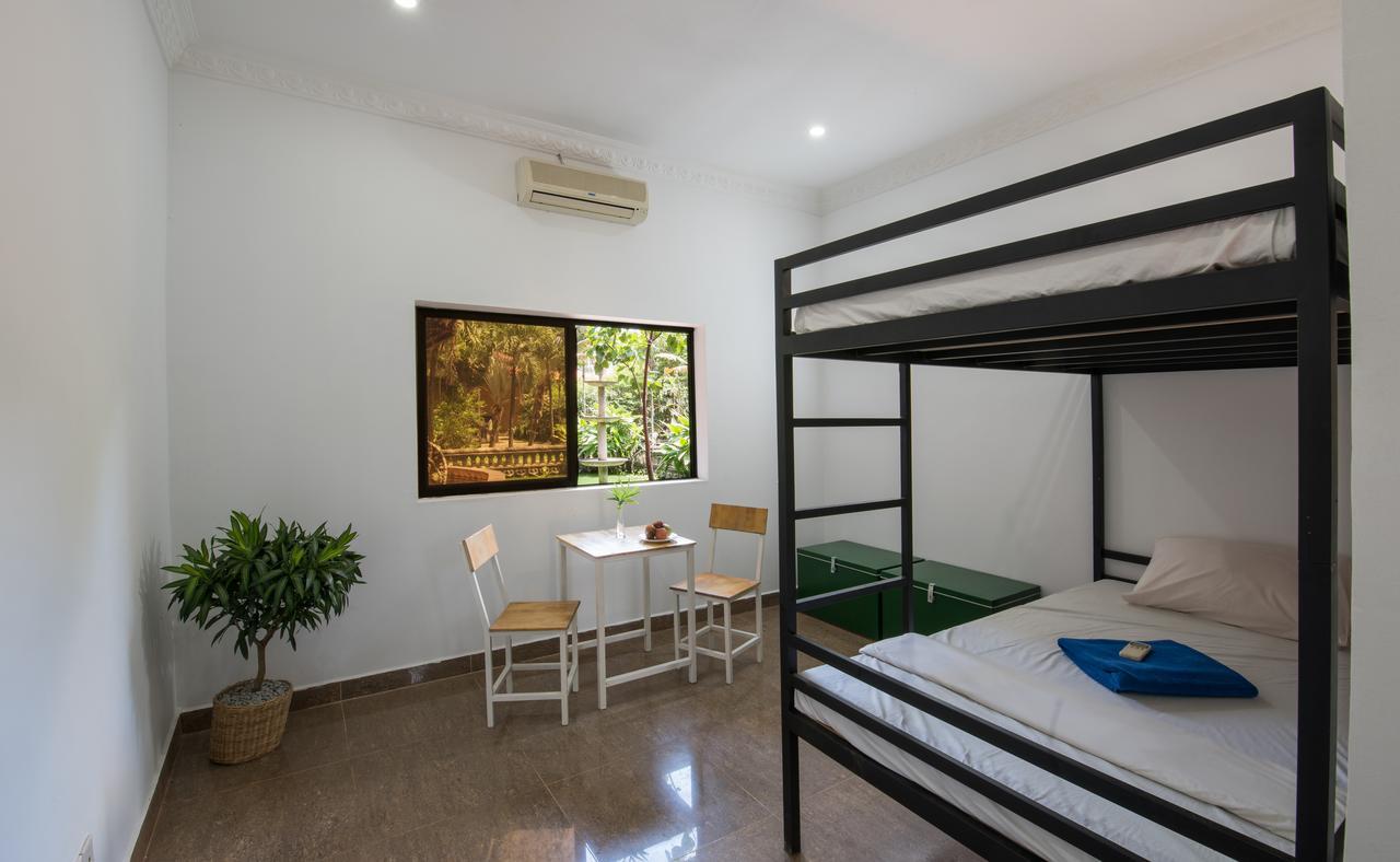 Barefoot Backpacker Resort Siem Reap Exterior foto